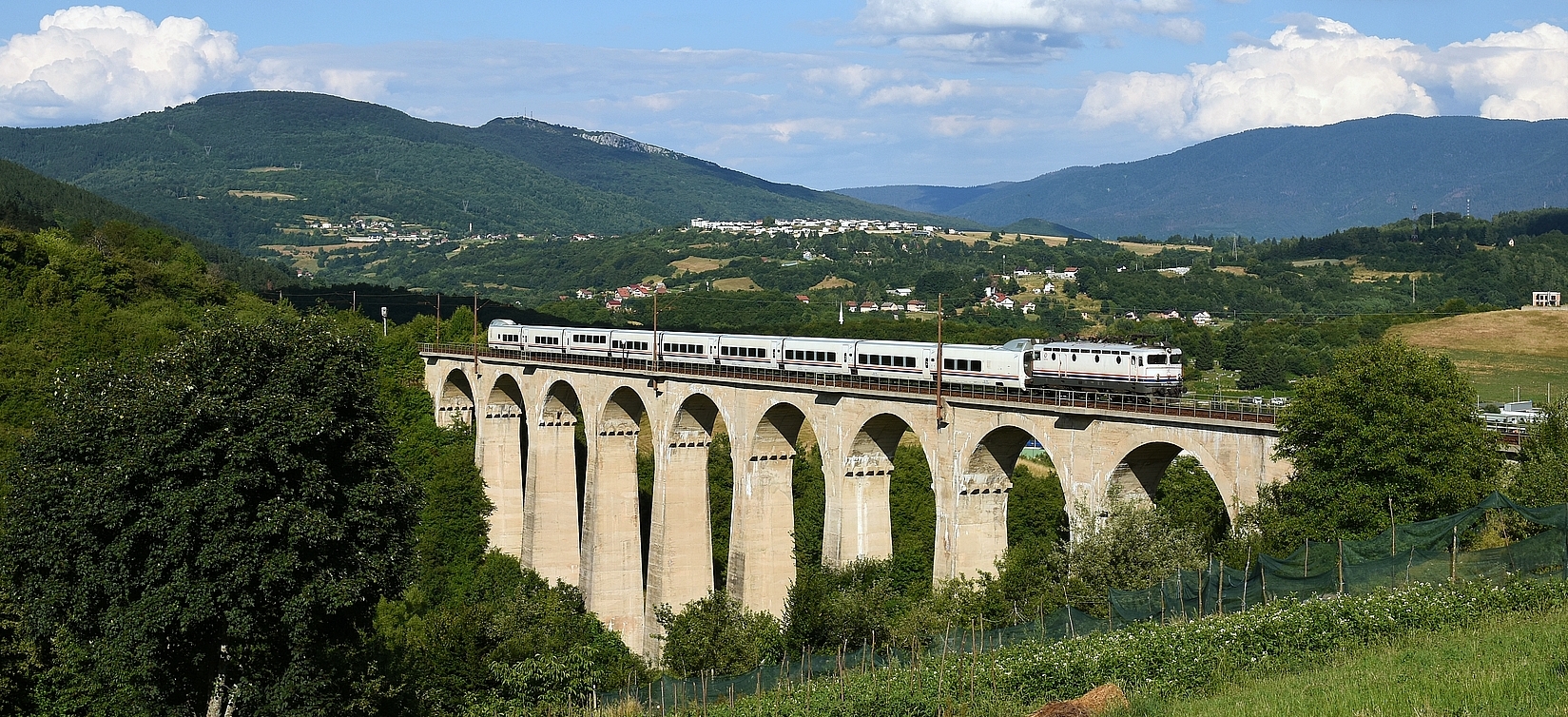 Mit dem Talgo durchs Neretvatal Mit dem Talgo durchs Neretvatal